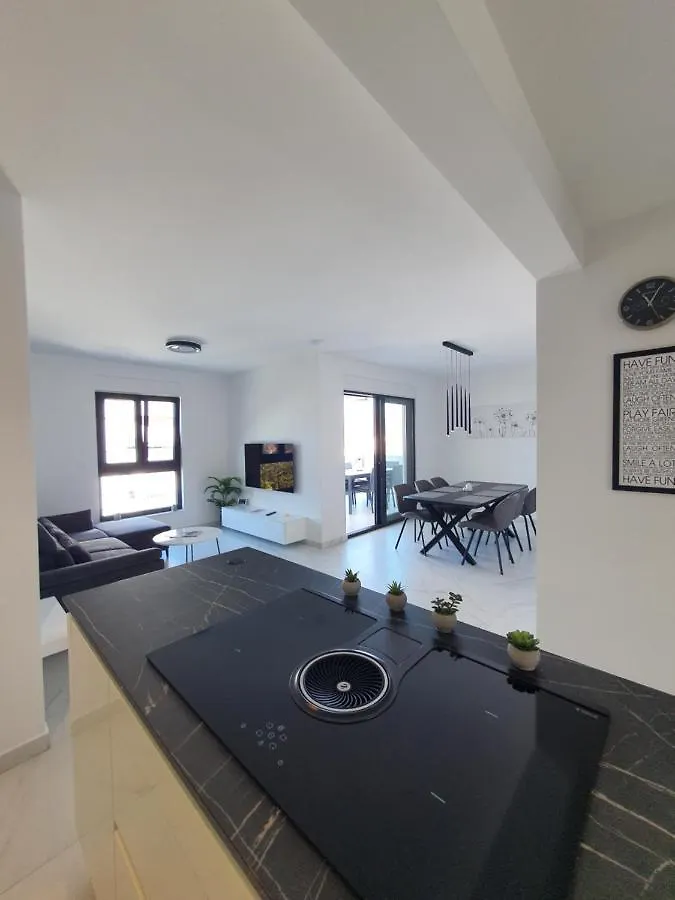 Betty\'S Luxus Suite - 2 Pools location