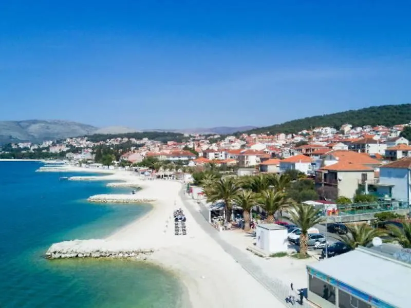Betty'S Luxus Suite - 2 Pools Trogir Apartment